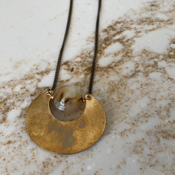 NWT Larissa Loden Brass and Agate Modernist Necklace - Picture 6 of 11